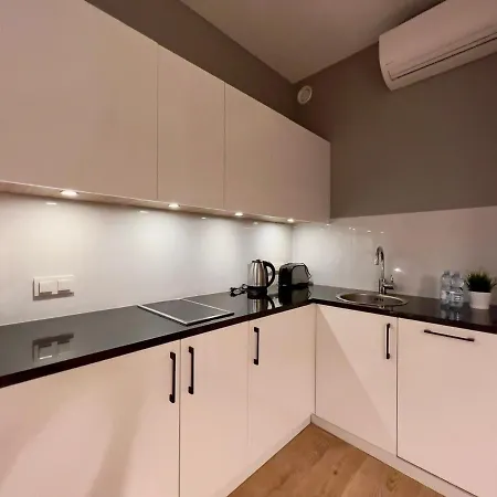 K22 Slawinska 503 Sun-city * Varsovie