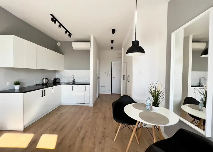 K22 Slawinska 503 Sun-city * Warszawa